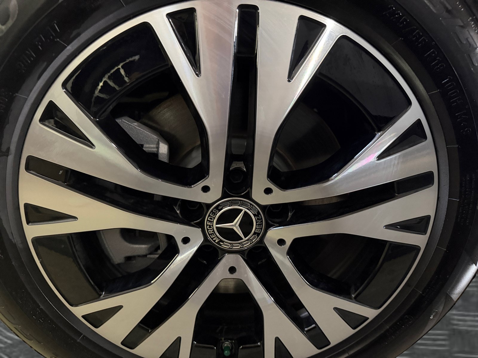 New 2026 Cirrus Silver Metallic Mercedes-Benz GLB 250 image 9