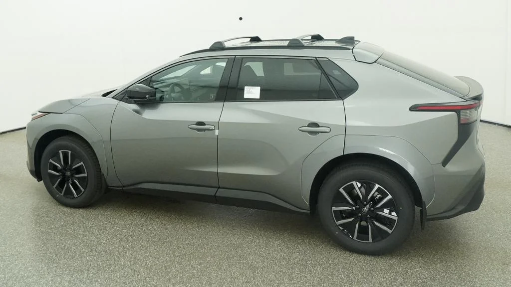 New 2026 Heavy Metal Toyota XLE image 28