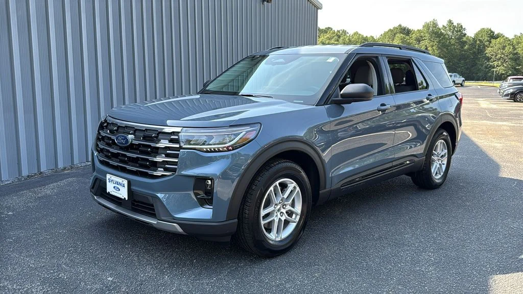 New 2026 Vapor Blue Metallic Ford Active image 3