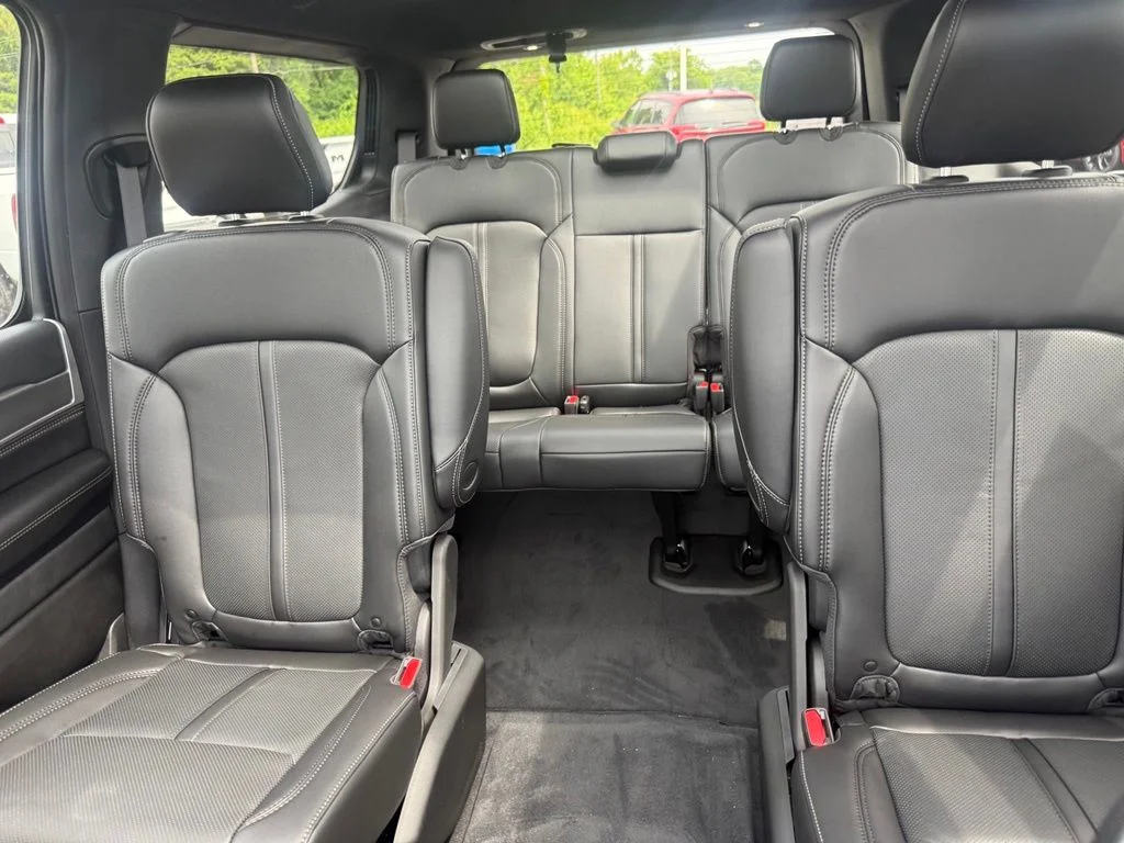 New 2026 Fathom Blue Pearlcoat Jeep Upland image 31