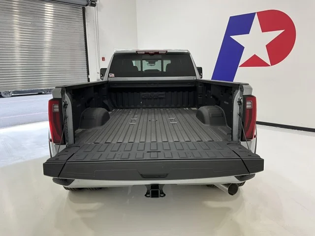 2026 GMC Sierra 3500HD Denali - Photo 7