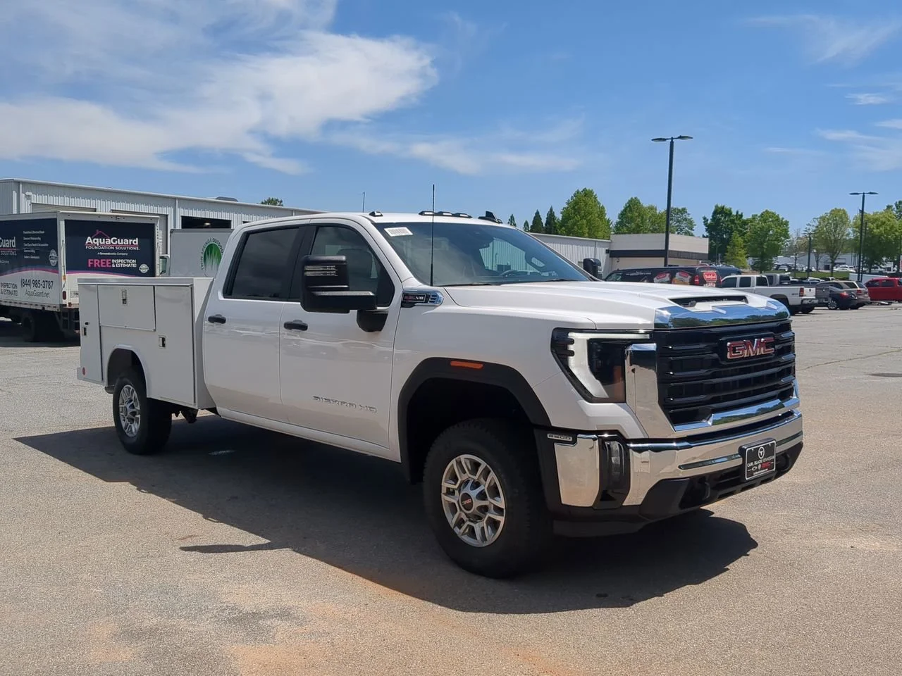 New 2026 Summit White GMC Pro image 2