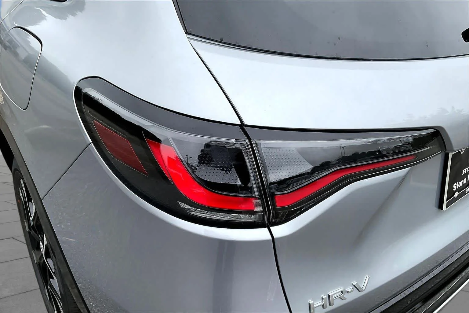 New 2027 Solar Silver Metallic Honda EX-L image 14