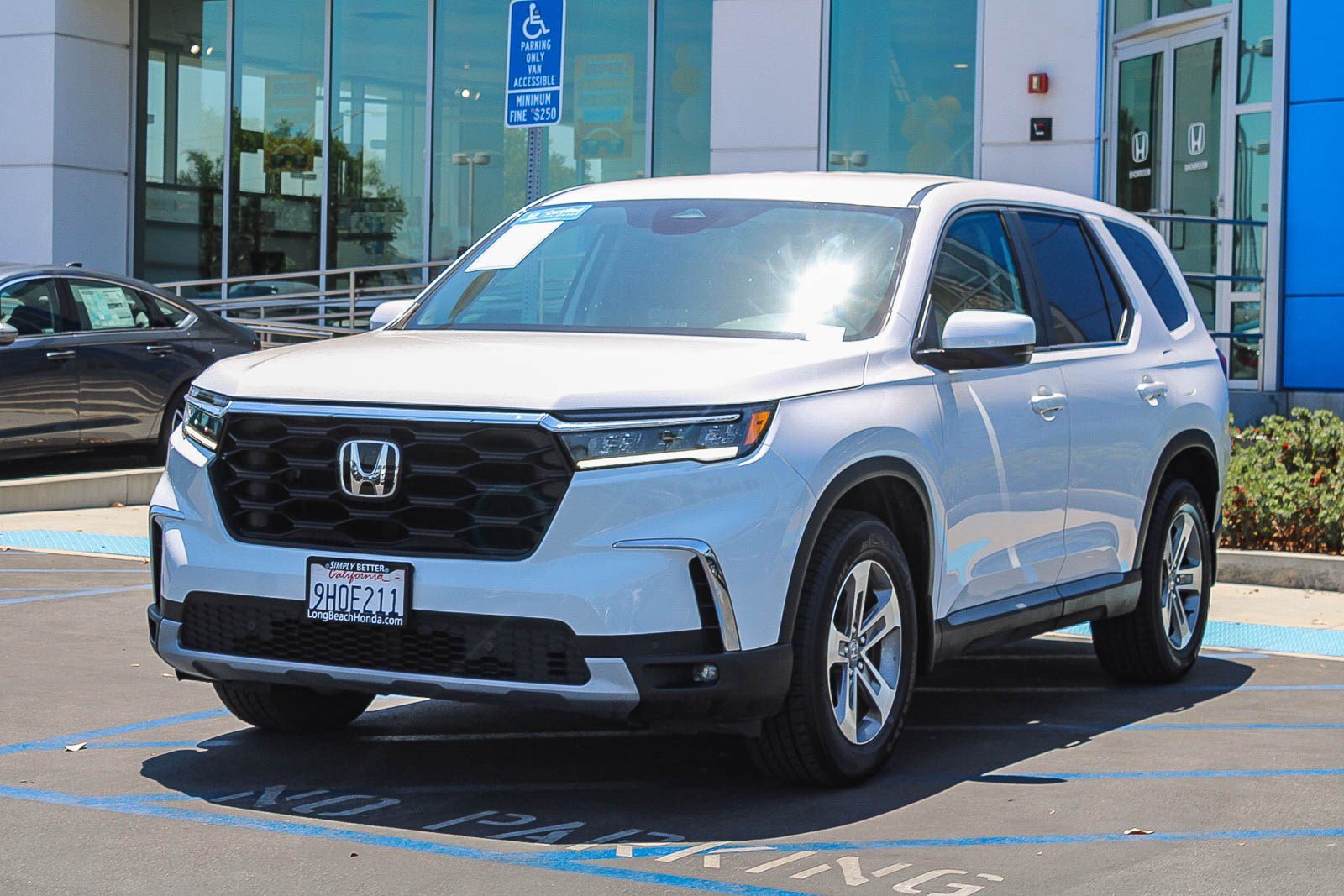 2023 Honda Pilot EX-L - Photo 3