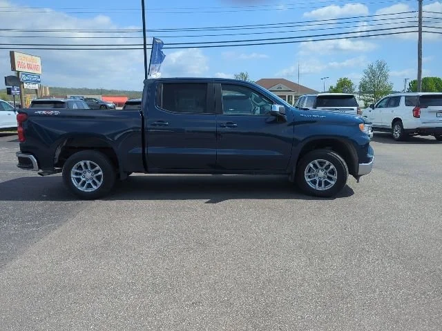 Used 2022 Northsky Blue Metallic Chevrolet LT image 24