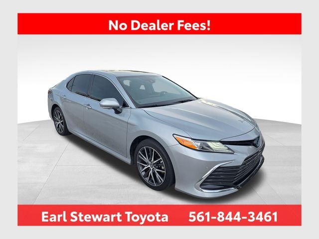 Used 2024 Silver Toyota XLE image 1