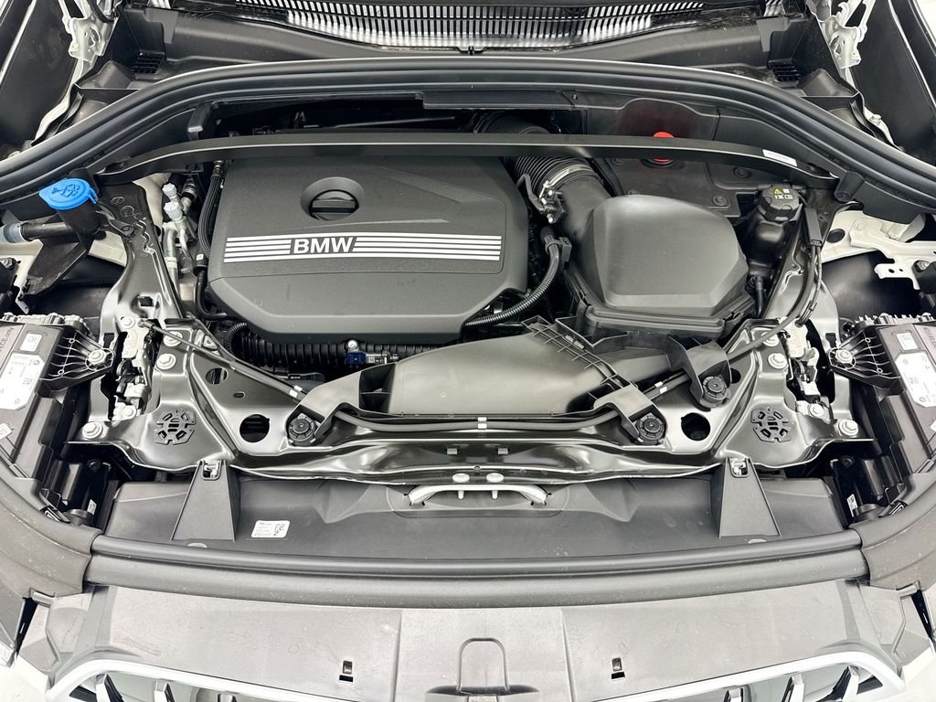 New 2026 Alpine White BMW xDrive28i image 27