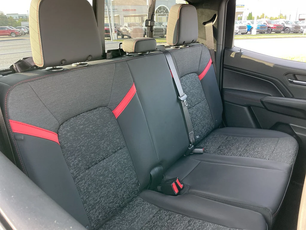 Used 2024 Summit White Chevrolet Z71 image 27