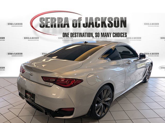 Used 2018 Liquid Platinum INFINITI RED SPORT 400 image 4