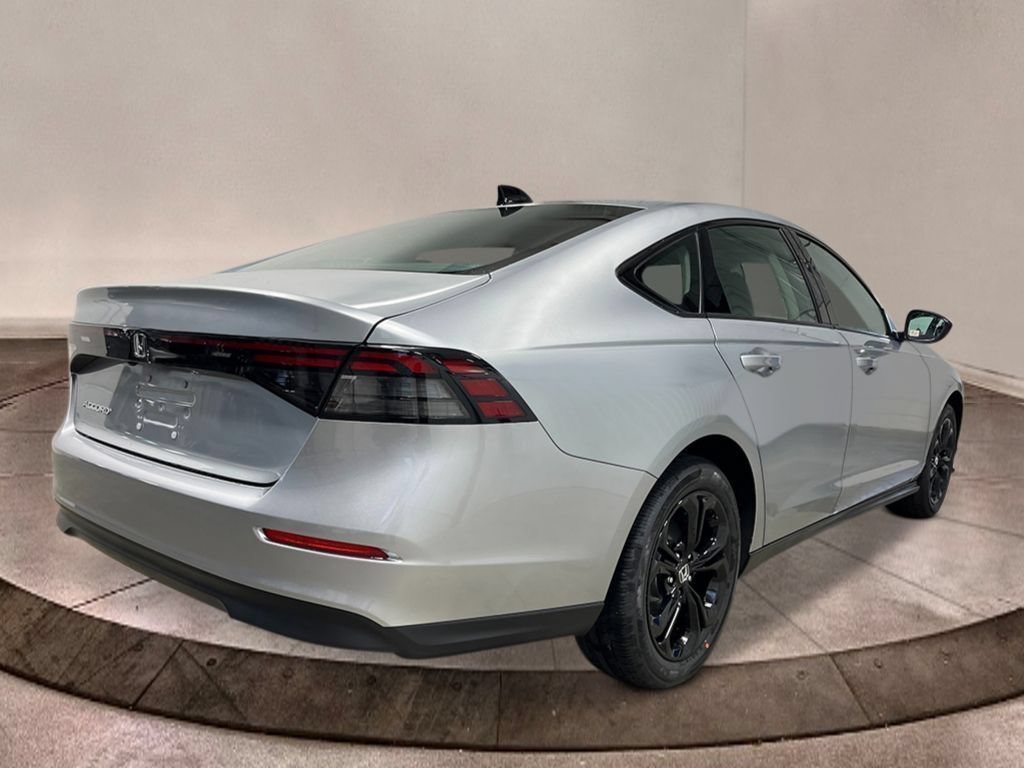 2025 Honda Accord SE - Photo 6