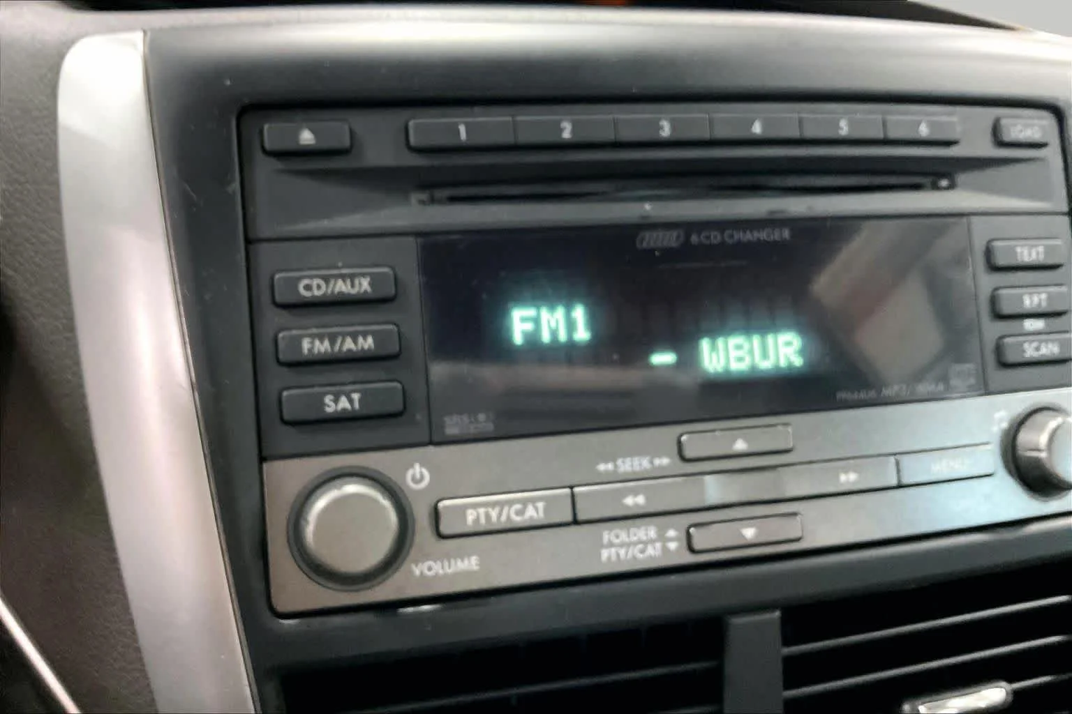 Used 2010 Satin White Pearl Subaru 2.5X Limited image 26