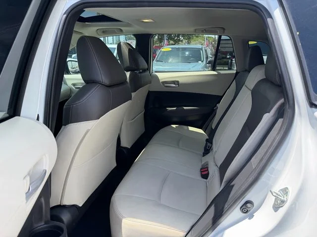 Used 2022 Beige Toyota XLE image 13