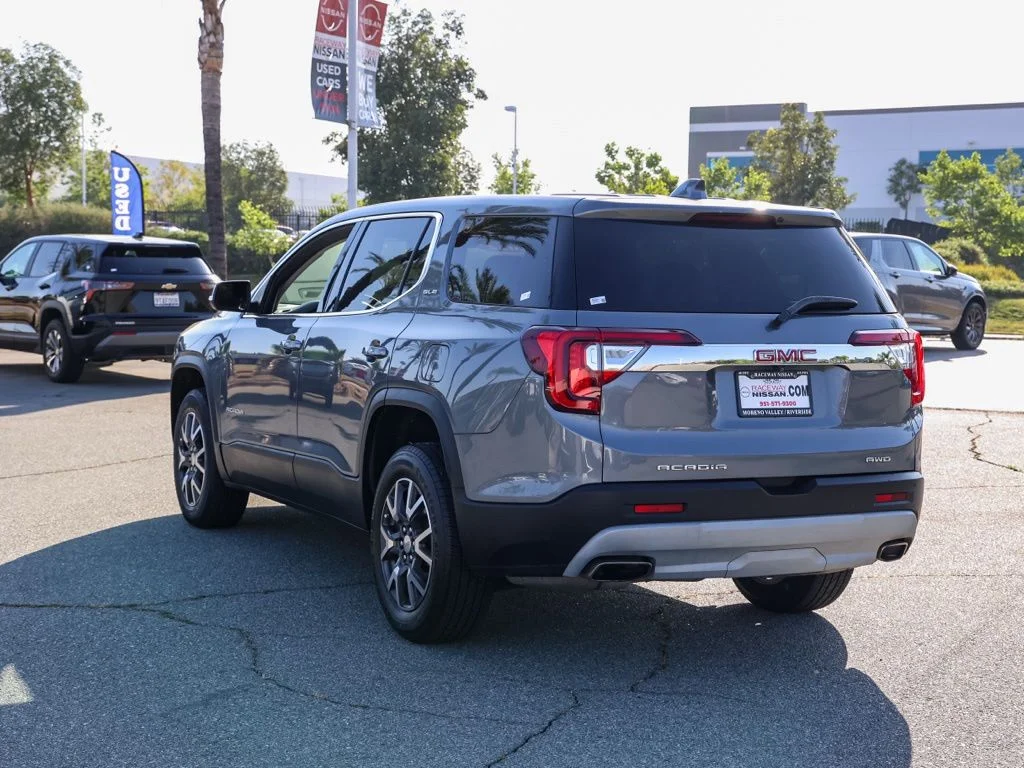 Used 2022 Gray GMC SLE image 6