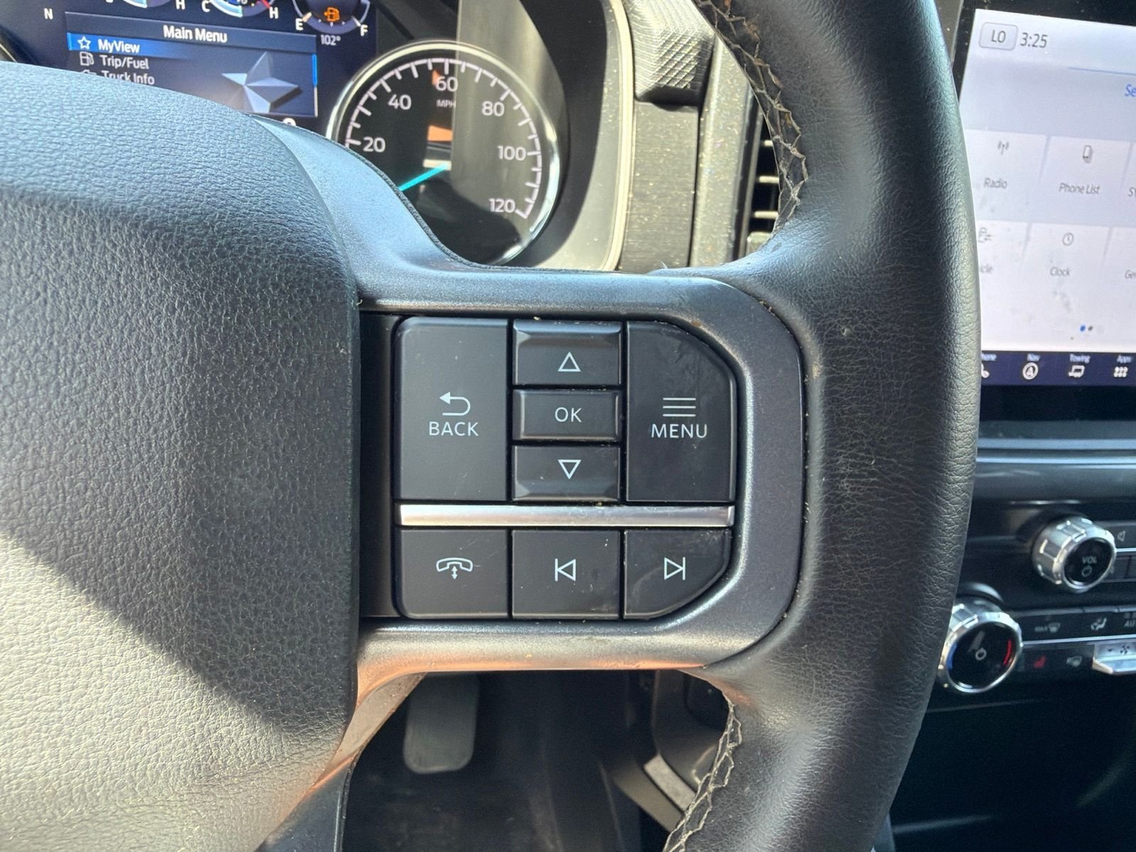 Used 2023 Silver Ford XLT image 19