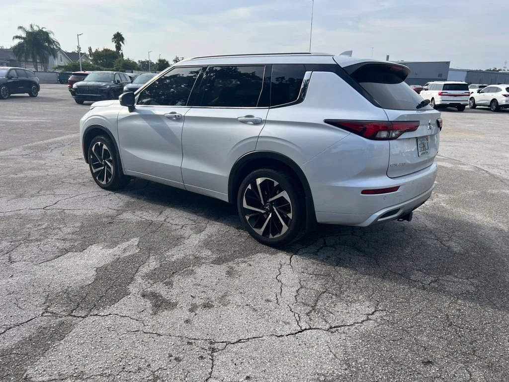 Used 2024 White Mitsubishi SEL image 4