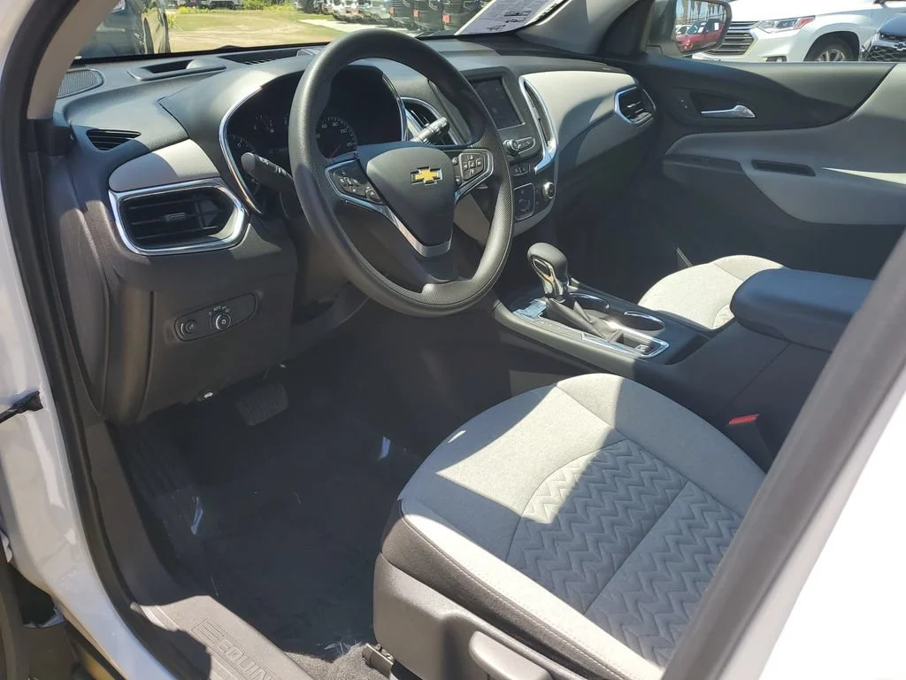 Used 2023 Summit White Chevrolet LS image 18