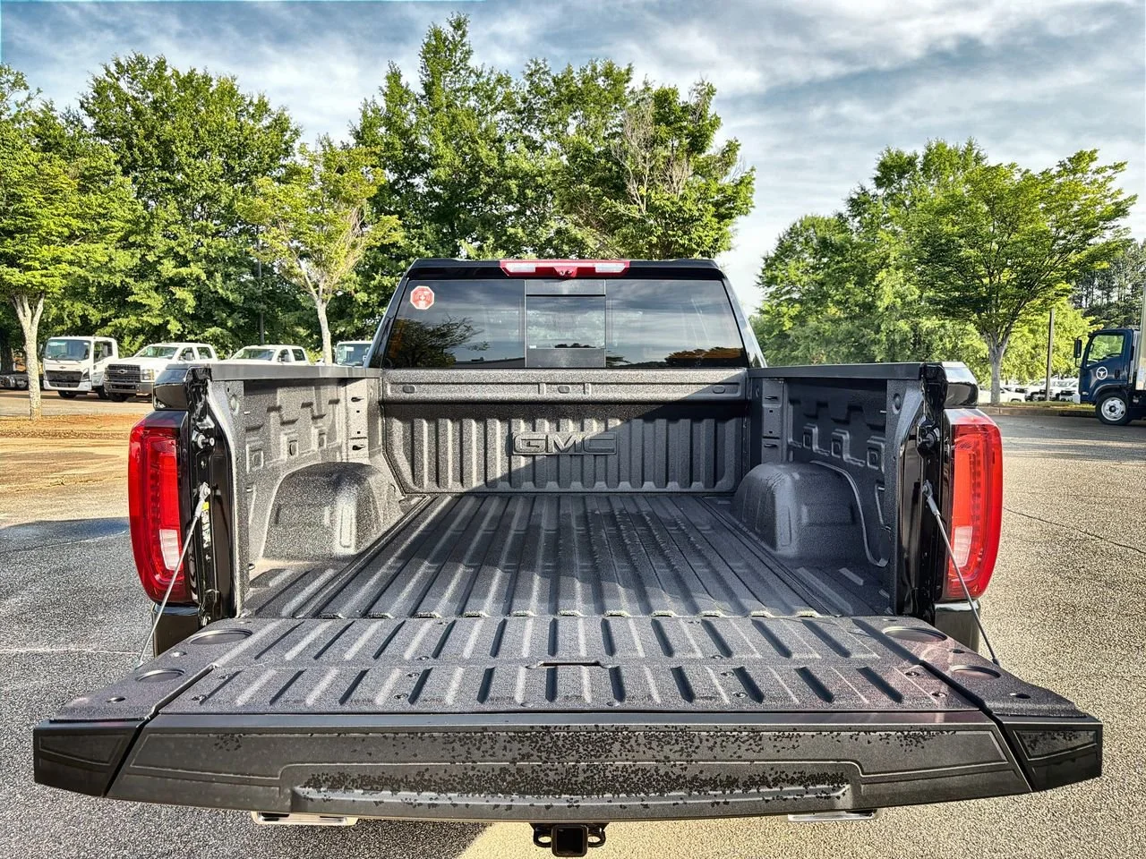 New 2026 Onyx Black GMC AT4 image 21