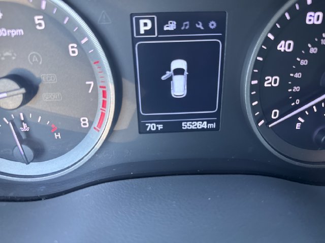 Used 2016 White Hyundai SE image 19