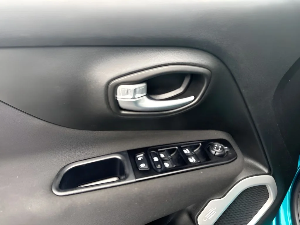 Used 2021 Teal Jeep Sport image 16