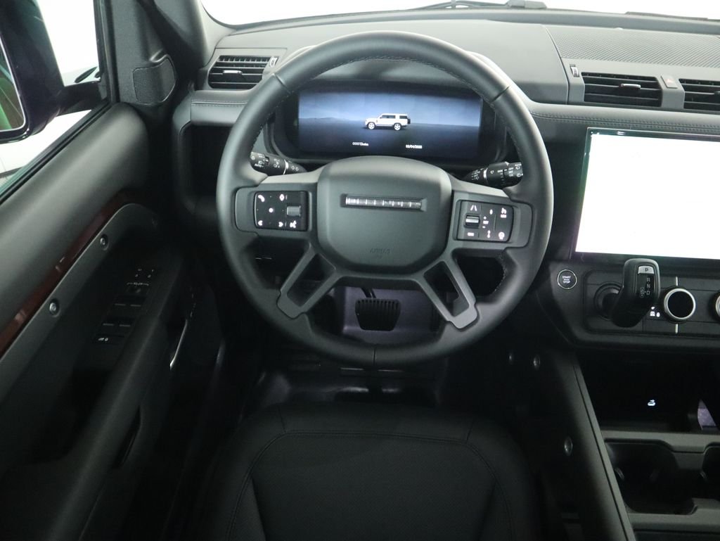 New 2026 Sedona Red Land Rover S image 11