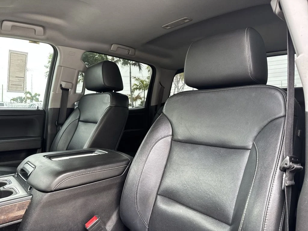Used 2018 Blue Metallic GMC SLT image 41