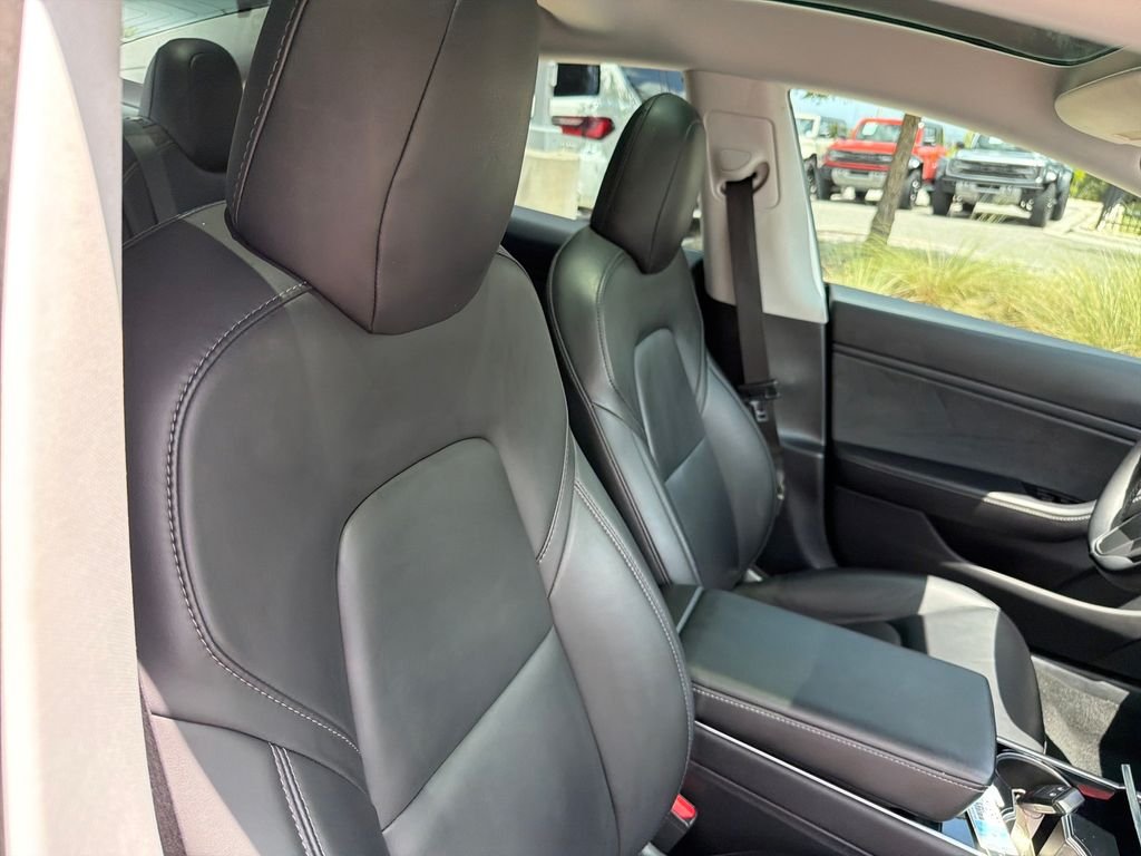 Used 2019 Red Tesla Long Range image 35