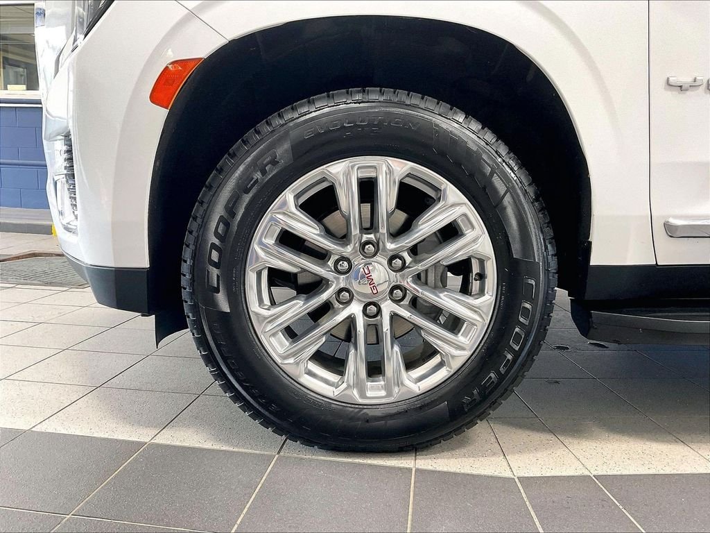 Used 2023 White GMC SLT image 7