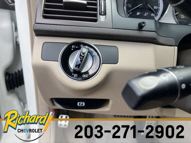 Used 2010 White Mercedes-Benz C 300 Sport image 15