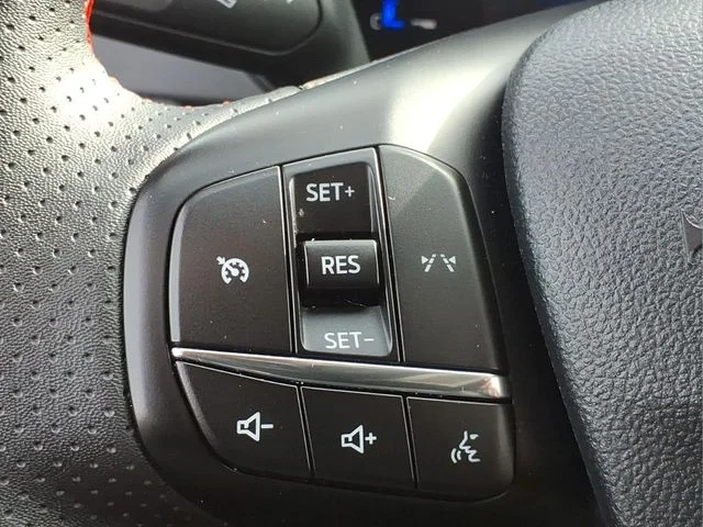 2025 Ford Escape ST-Line - Photo 19