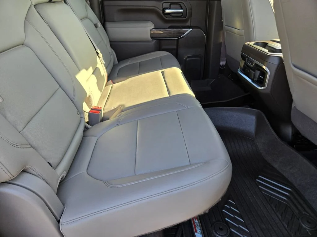 Used 2020 SUMMIT WHITE Chevrolet LTZ image 14