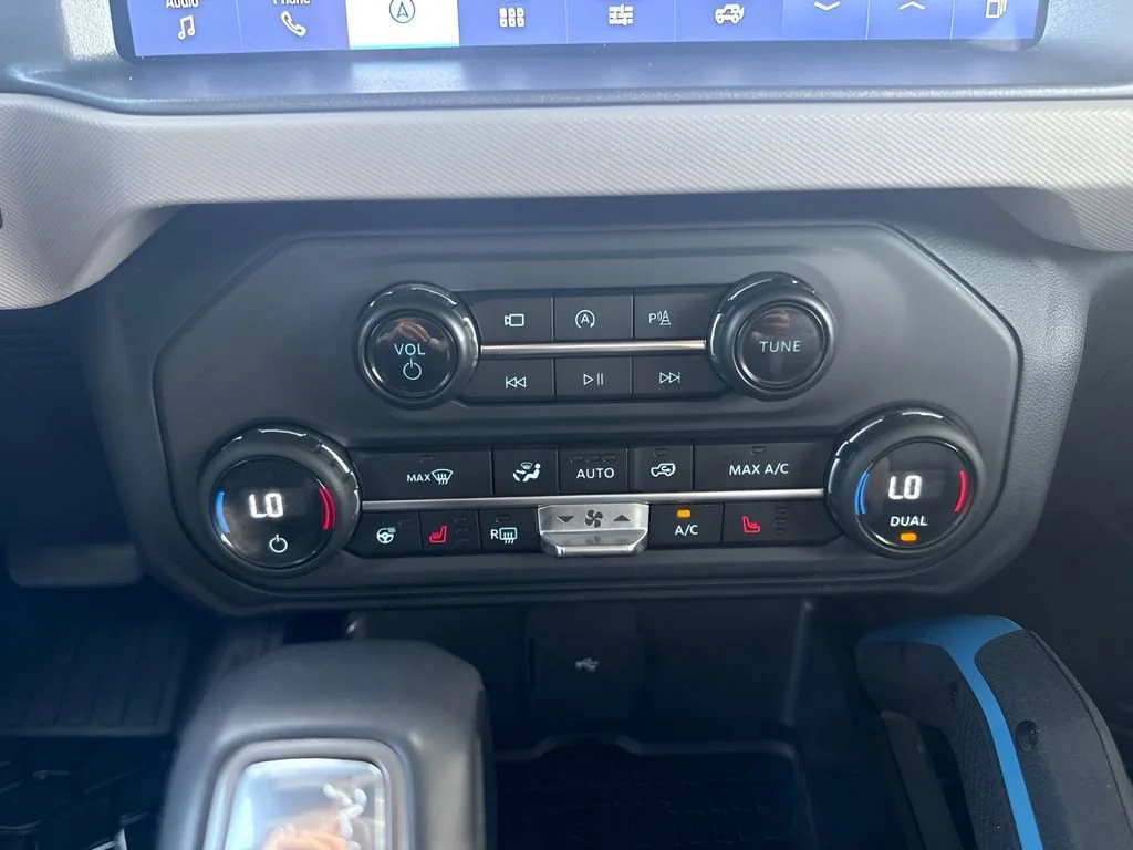 Used 2024 Blue Ford Wildtrak image 25