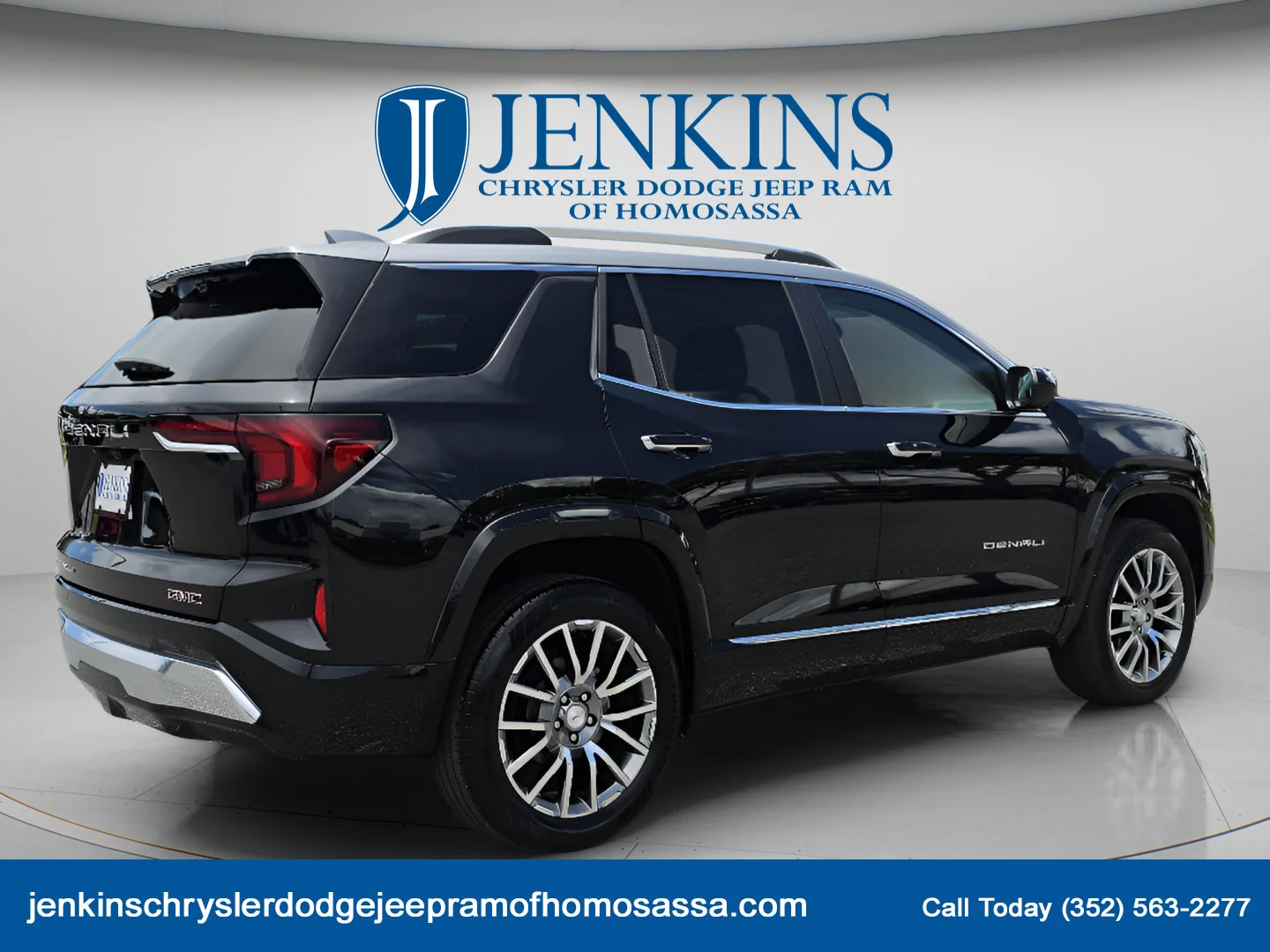 Used 2026 Ebony Twilight Metallic GMC AWD Denali image 4