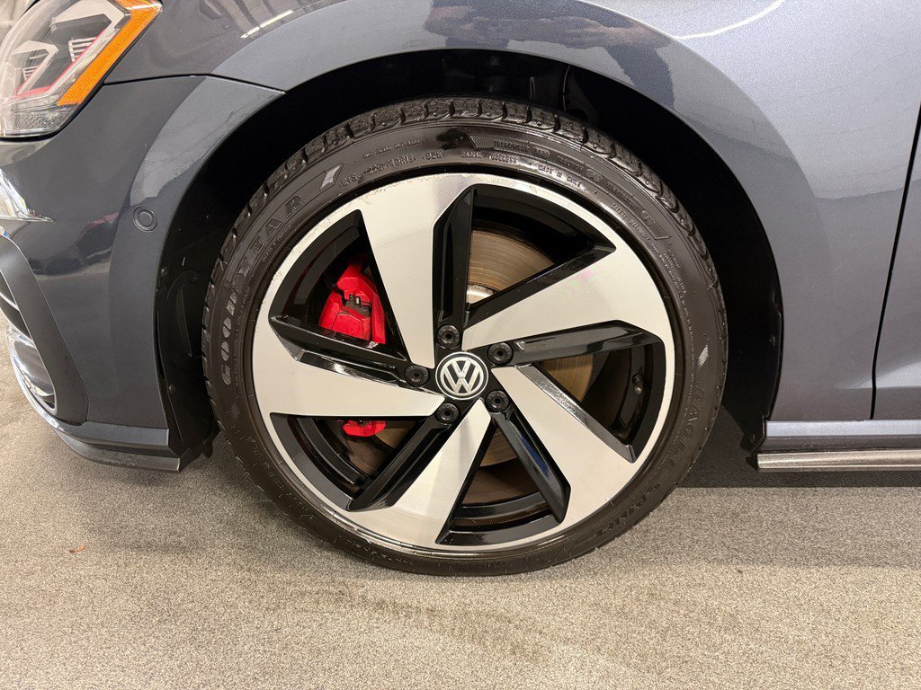 Used 2018 Dark Iron Blue Metallic Volkswagen Autobahn image 19