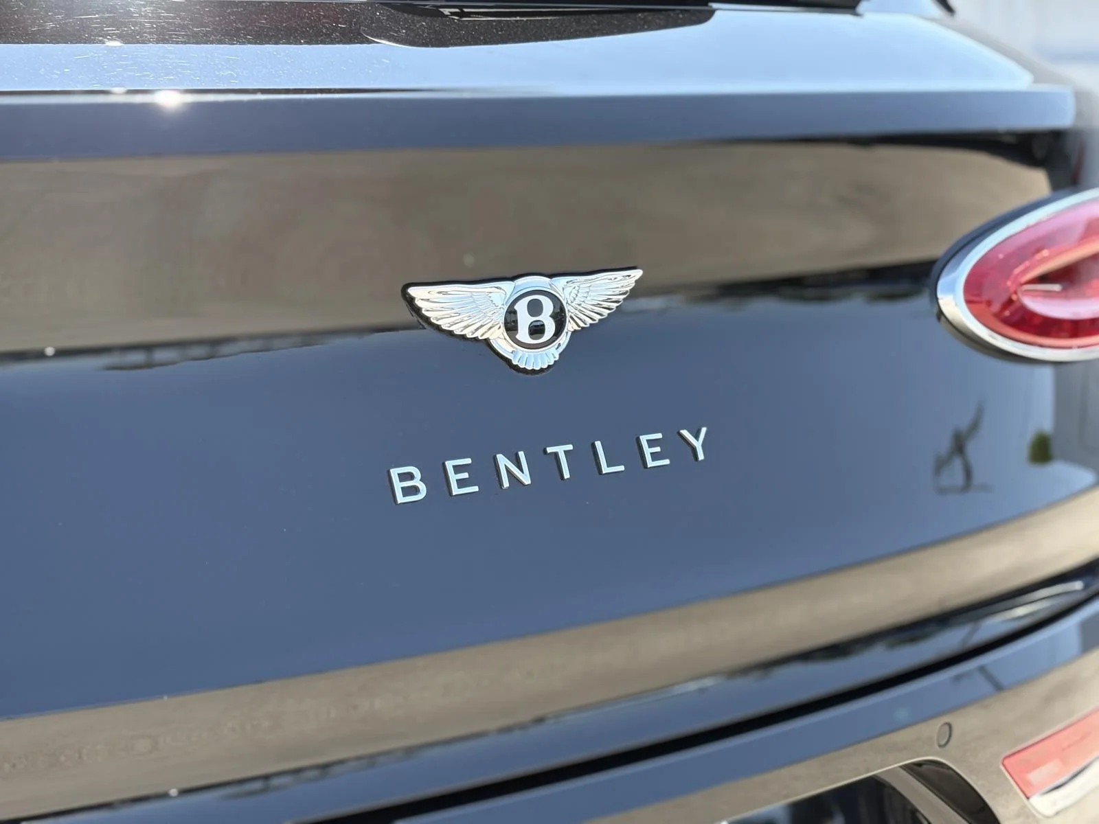 2024 Bentley Bentayga - Photo 7