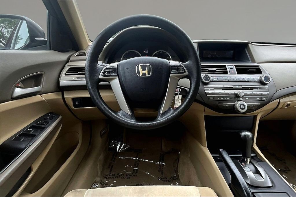 Used 2010 Maroon Honda LX image 8