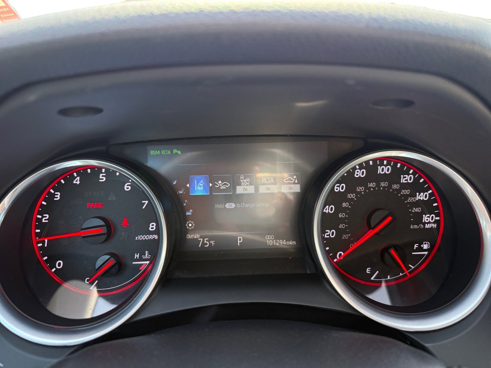 Used 2018 Pearl Toyota XSE V6 image 11