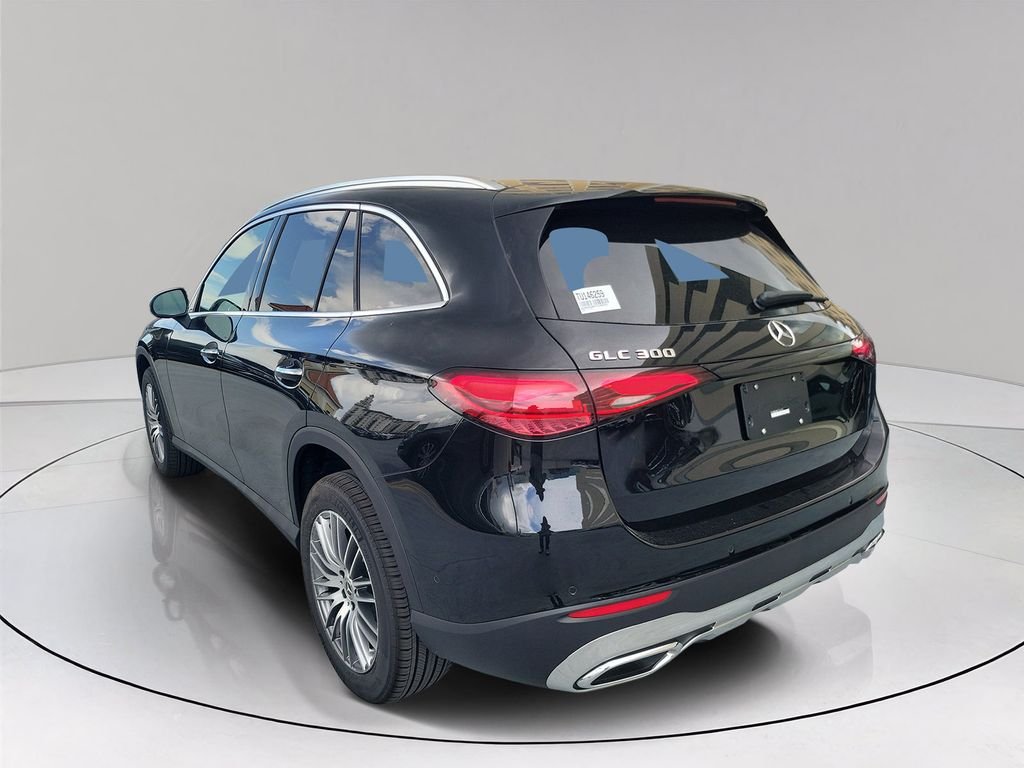 New 2026 Black Mercedes-Benz GLC 300 image 4