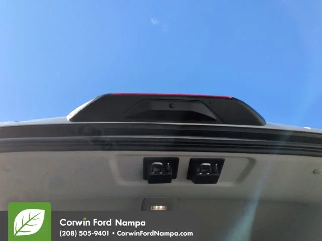 New 2026 Oxford White Ford XLT image 27
