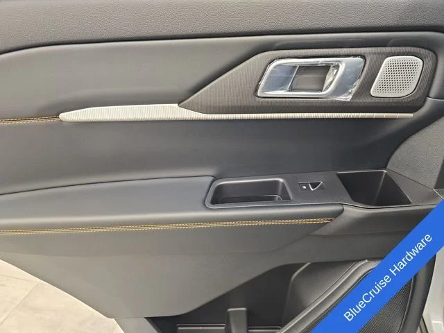 New 2026 Space White Metallic Ford Tremor® image 23