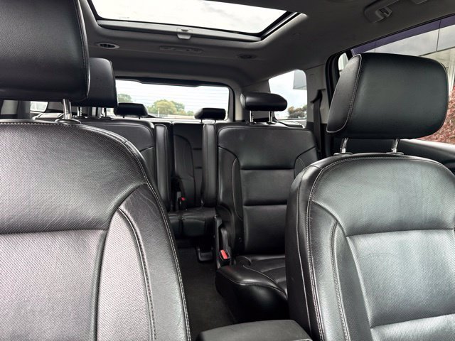 Used 2018 IRIDIUM METALLIC GMC SLT image 28