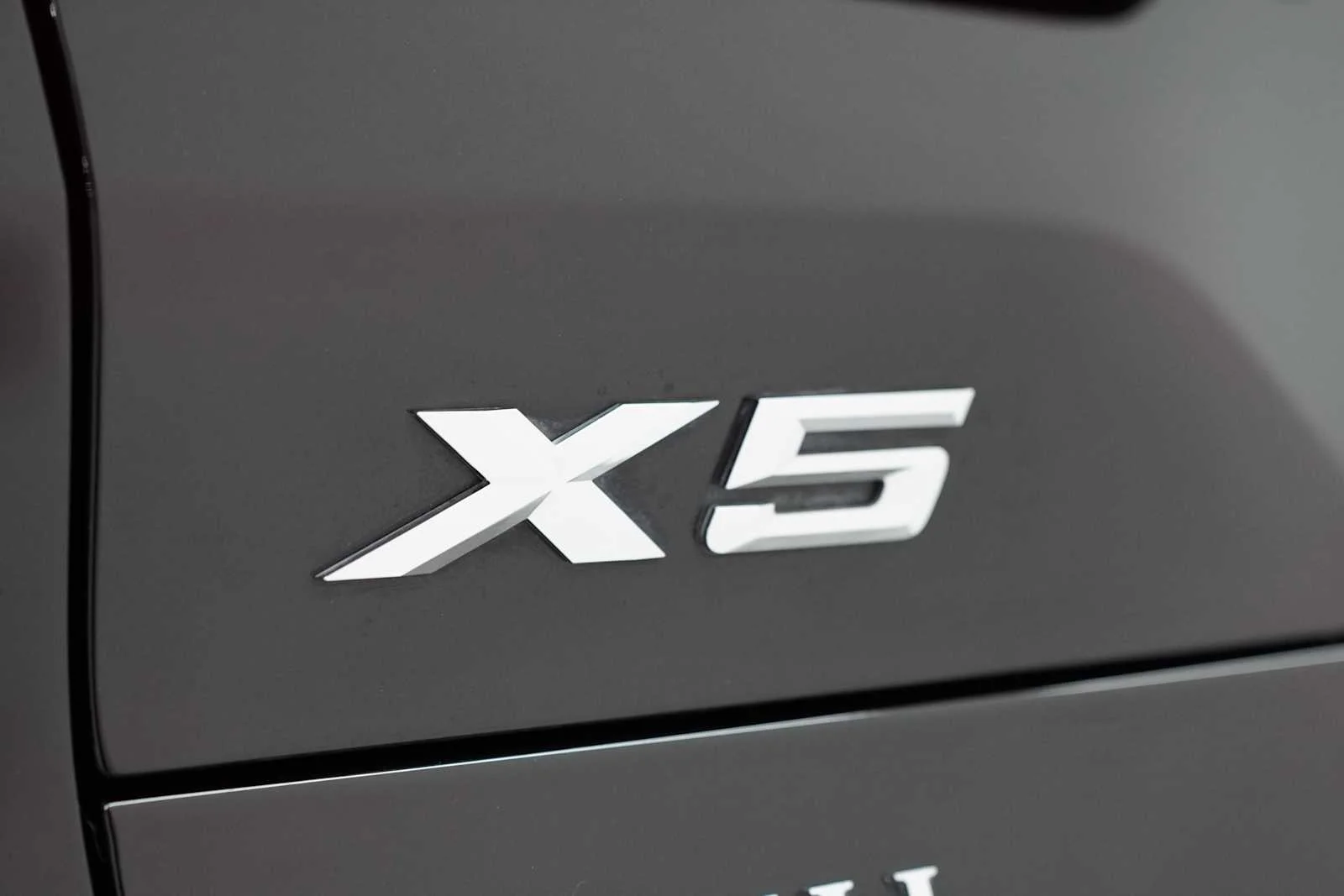 Used 2023 Jet Black BMW xDrive40i image 9