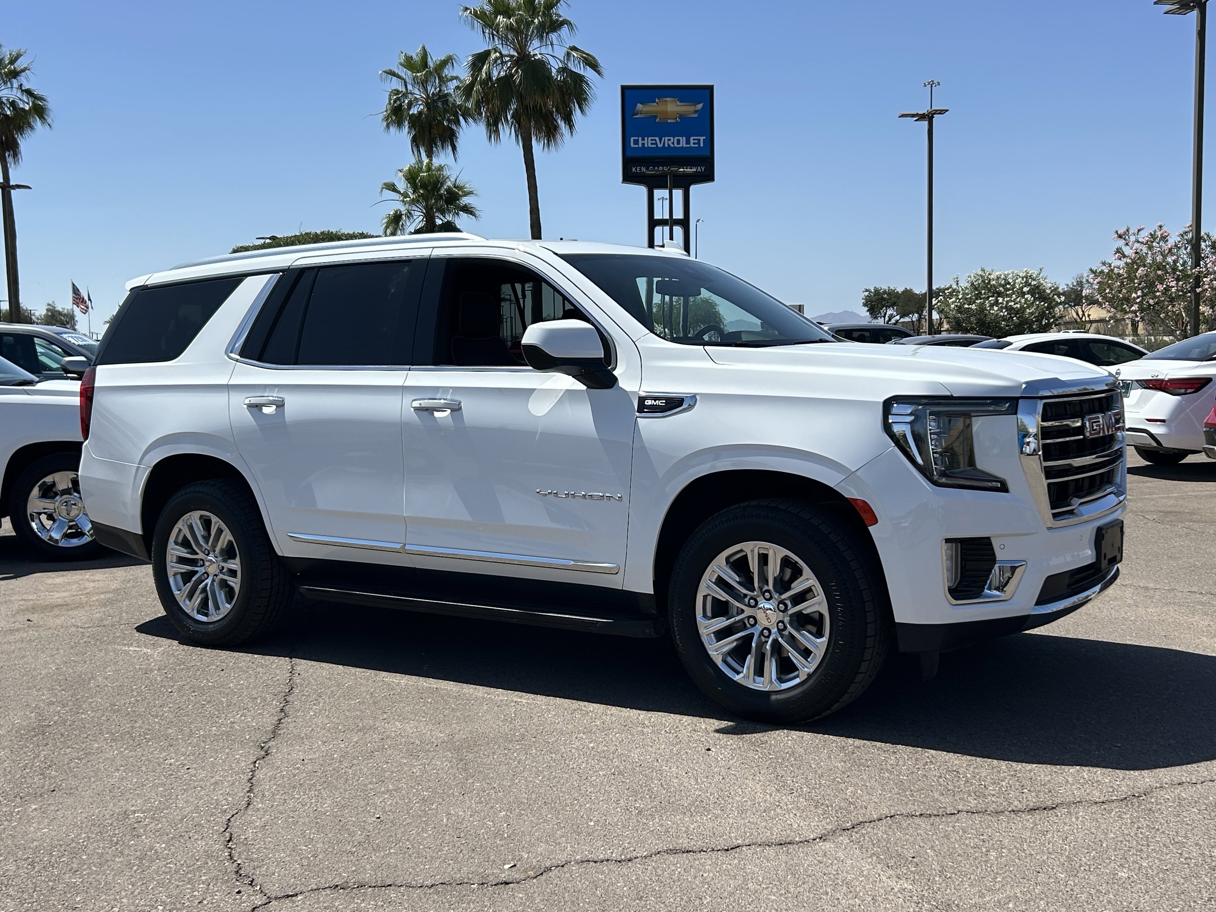 2024 GMC Yukon SLT - Photo 7
