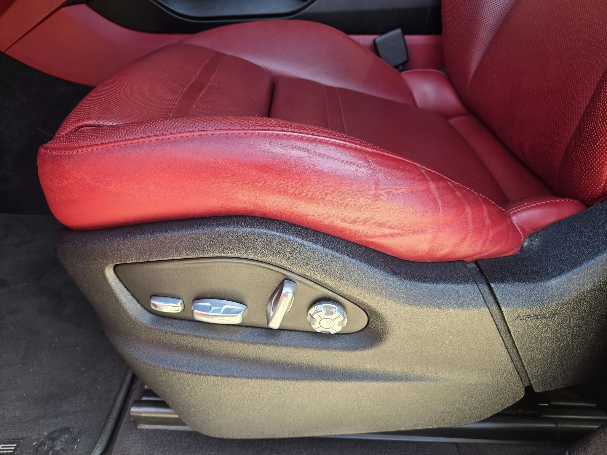 Used 2020 Quartzite Metallic Porsche S image 24