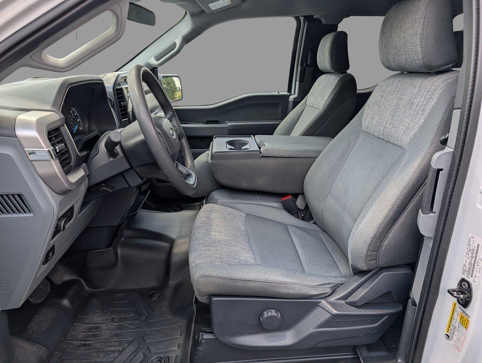 Used 2022 Oxford White Ford XLT image 11