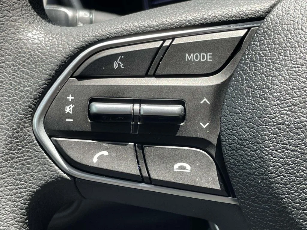Used 2019 Brown Hyundai SE image 19
