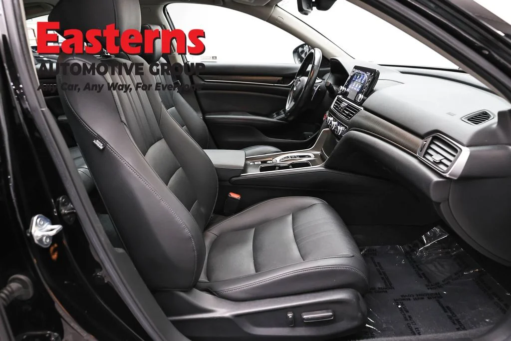 Used 2022 Black Honda EX-L image 24