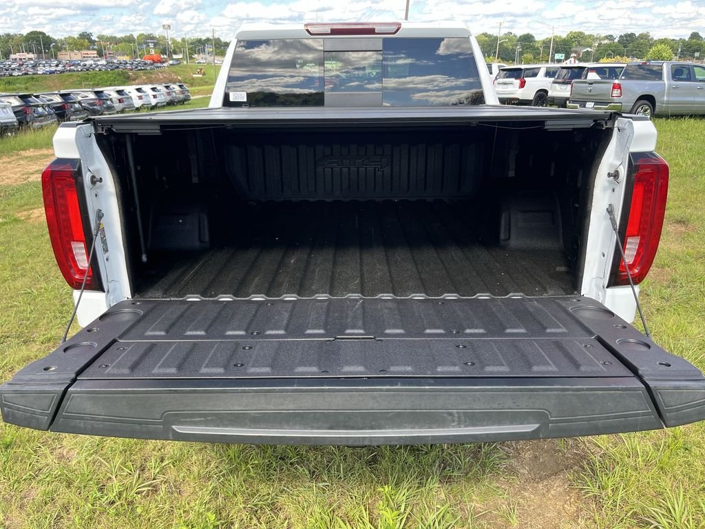 Used 2023 White GMC AT4 image 30