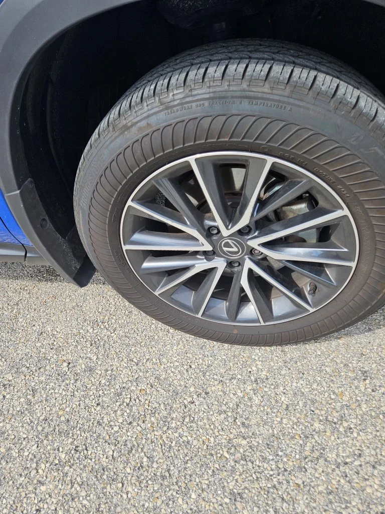 Used 2025  Lexus 350h Luxury image 19