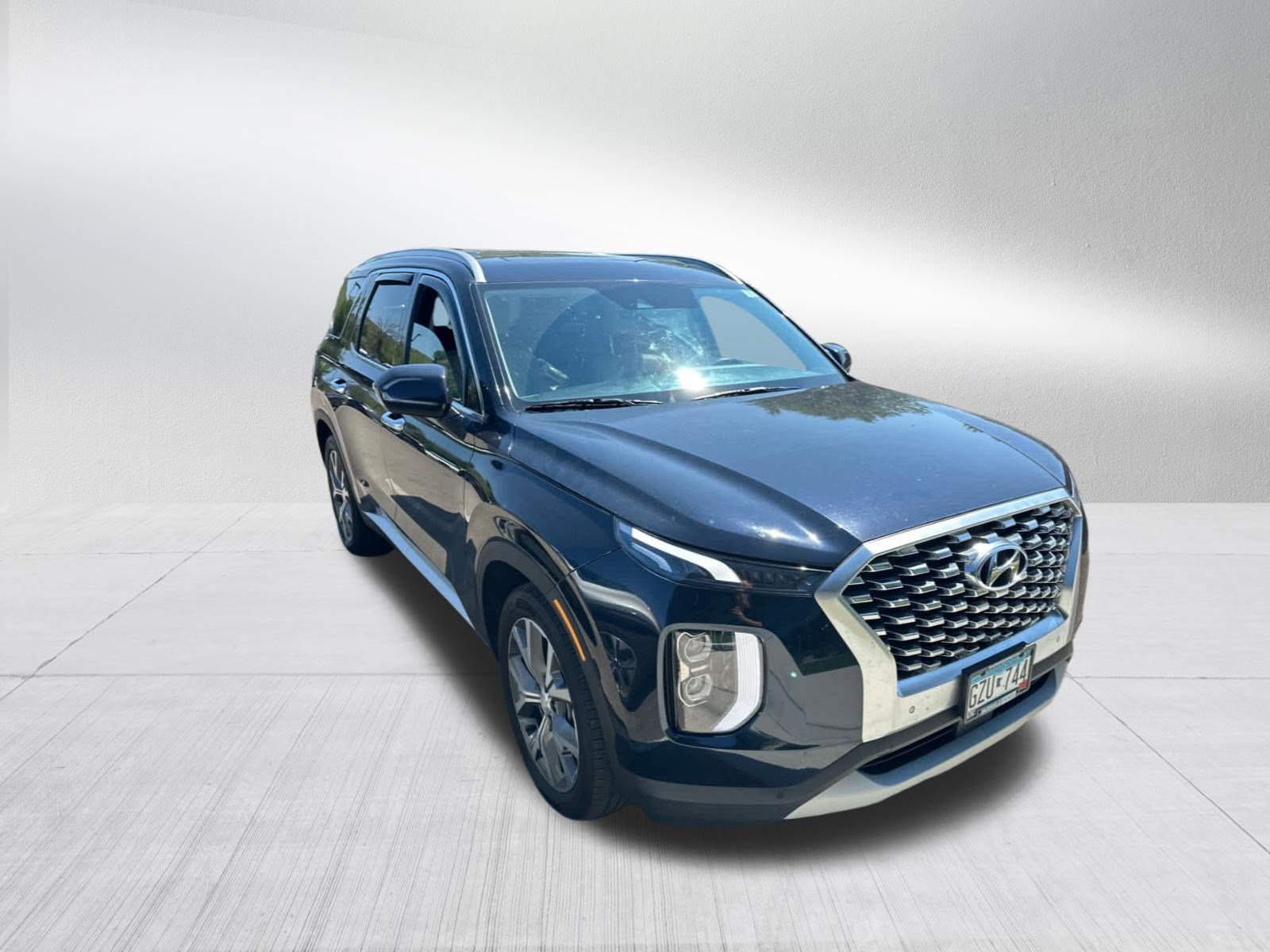 Certified Used 2022 Moonlight Cloud Hyundai SEL image 3