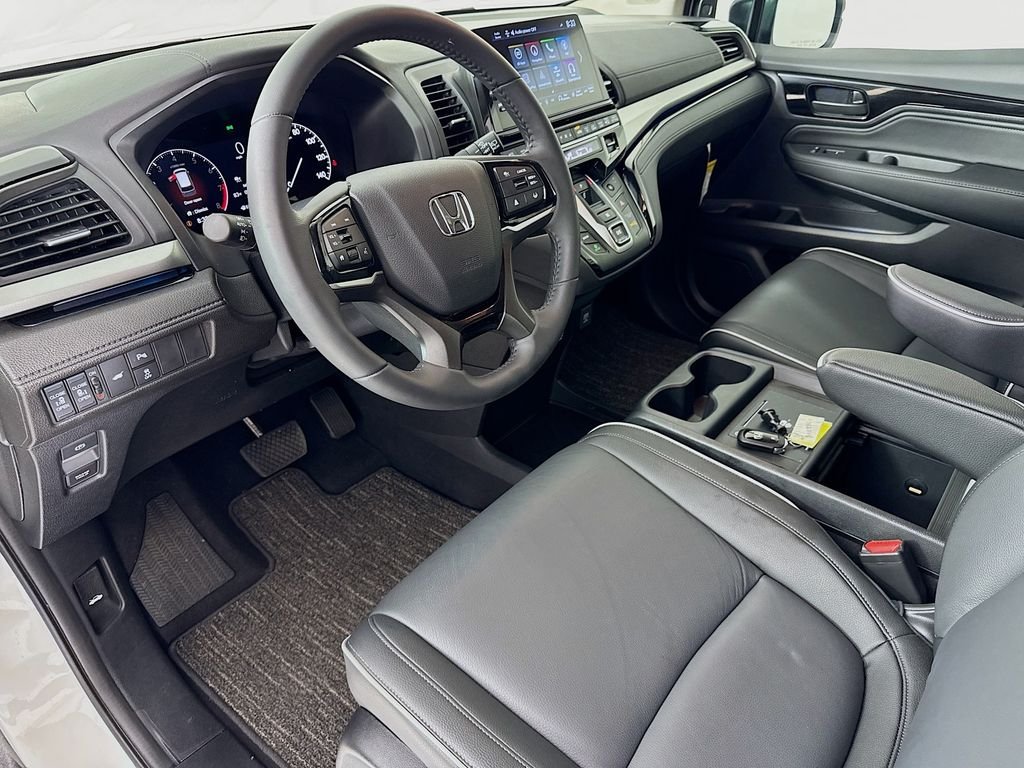 2026 Honda Odyssey Touring - Photo 11